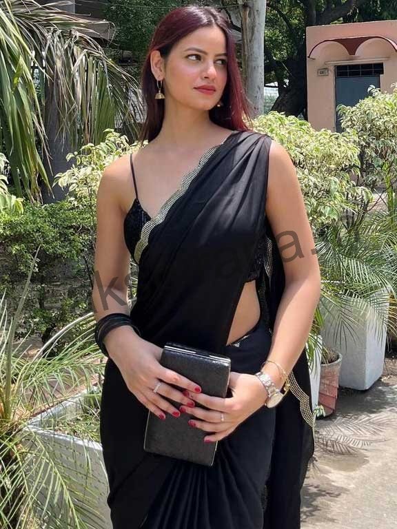 20 year old call Girl service in Delhi